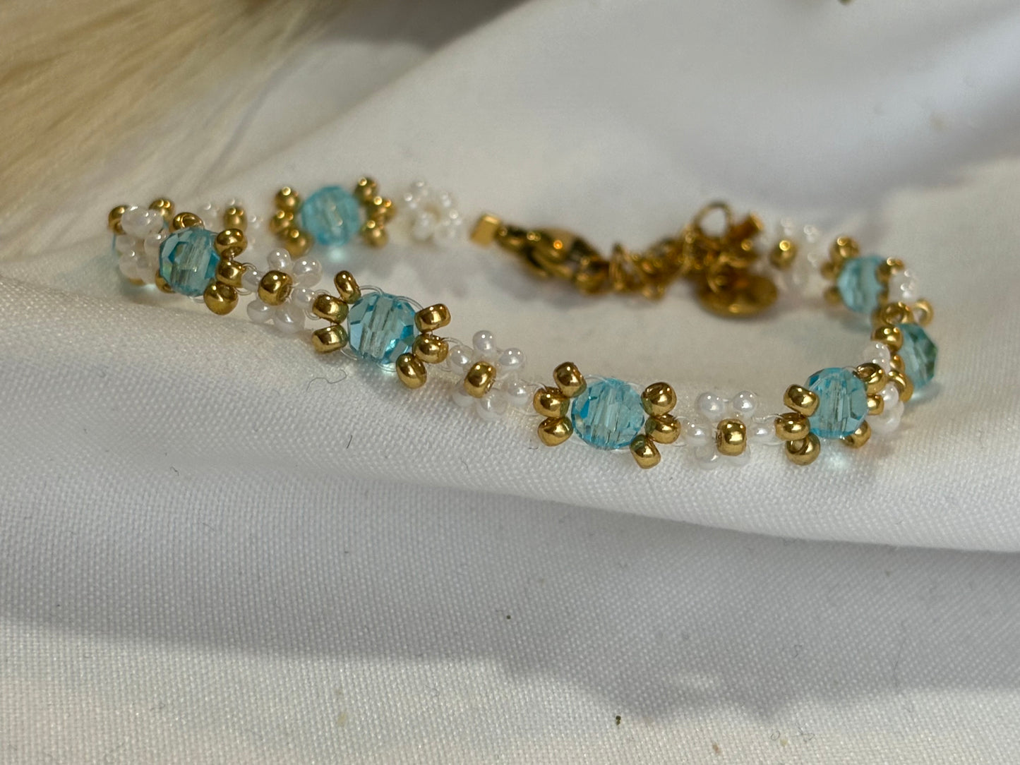 Blue flower bracelet