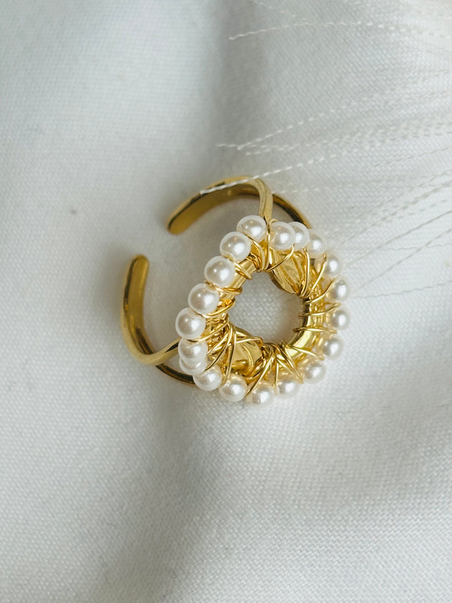 Bague ronde avec perles
